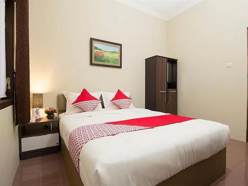 Oyo 572 Omah Gedongkuning Syariah Homestay Yogyakarta Exterior foto