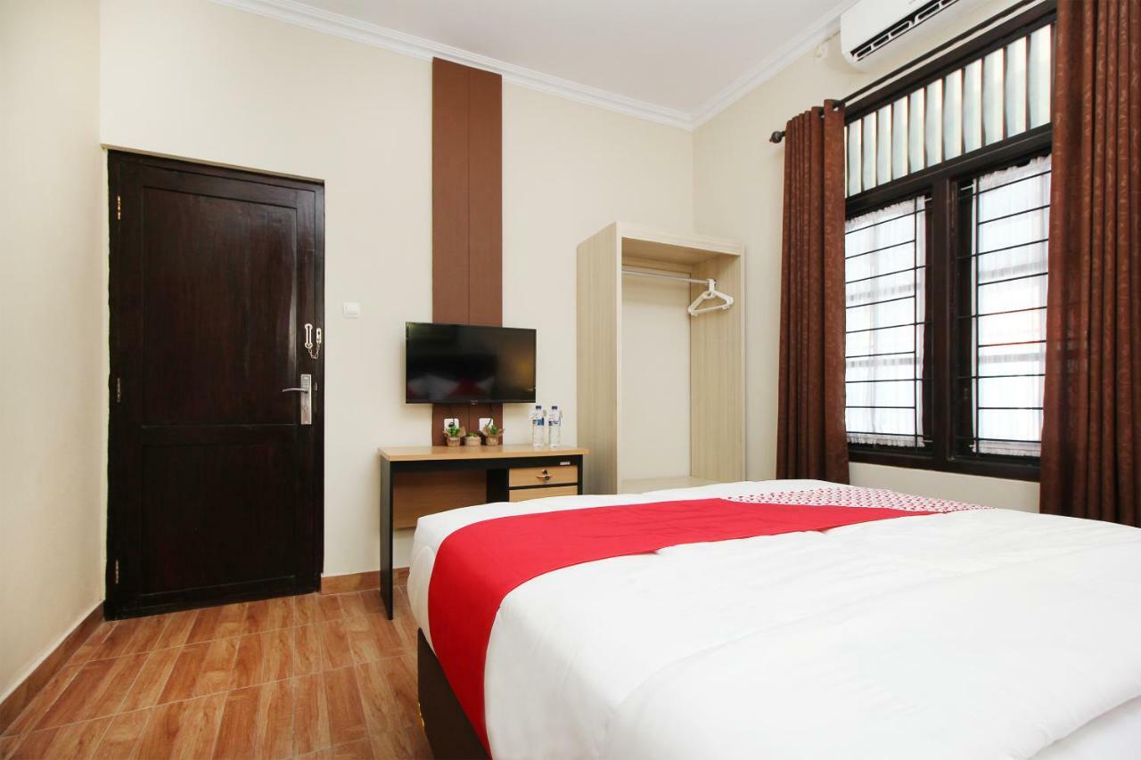 Oyo 572 Omah Gedongkuning Syariah Homestay Yogyakarta Exterior foto